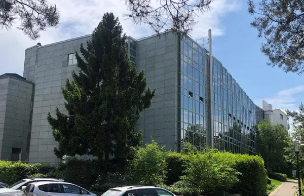 Fassade Aargauer Kantonalbank, Wohlen
